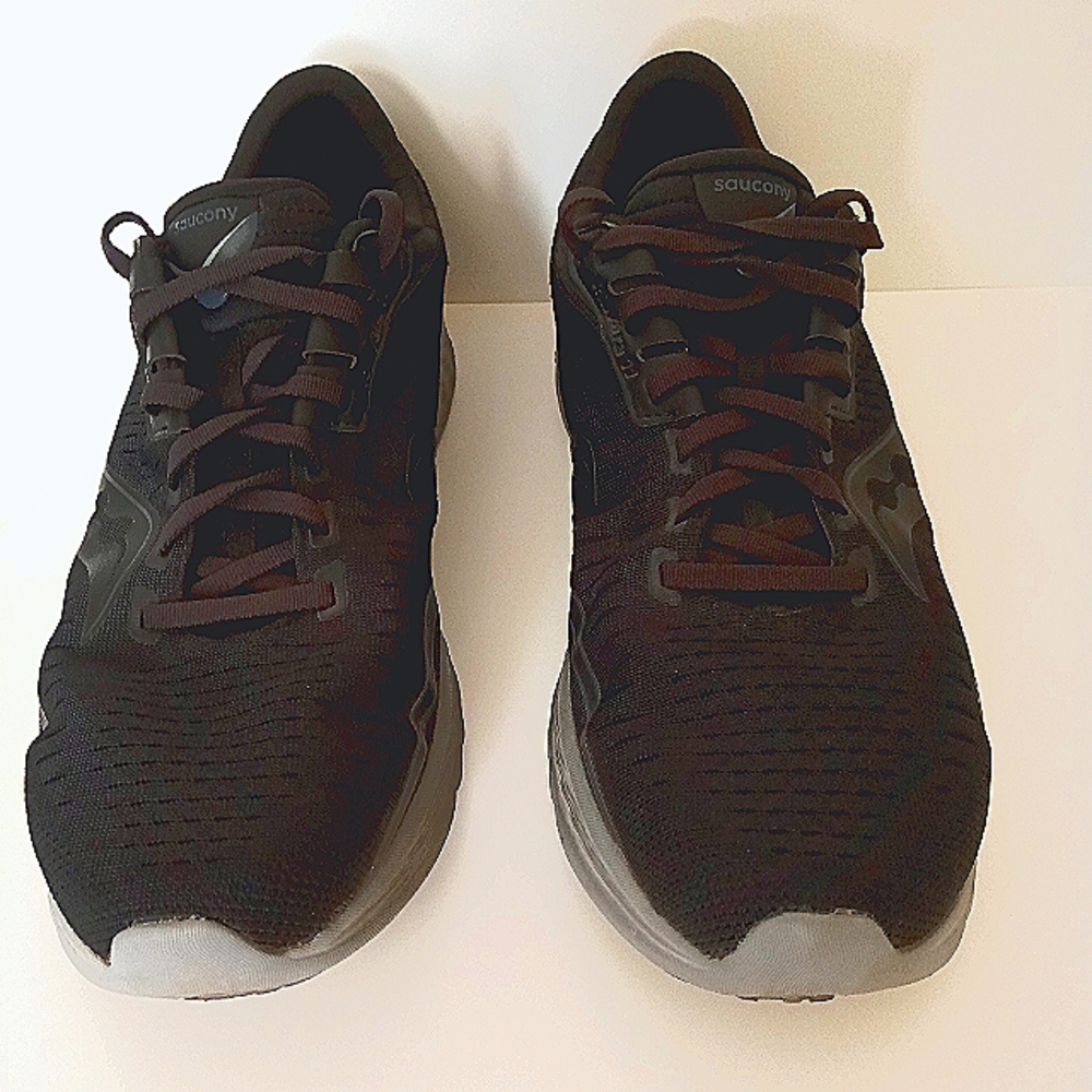 Mens Saucony Kinvara Running Shoes, Size-11, Black/Grey.